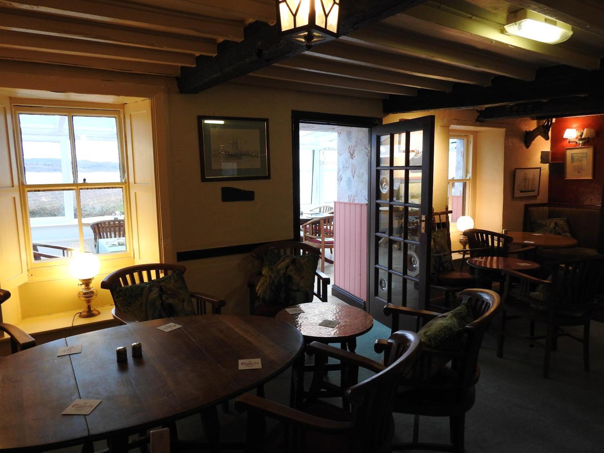 The Bay Horse Hotel And Restaurant Улверстон Экстерьер фото