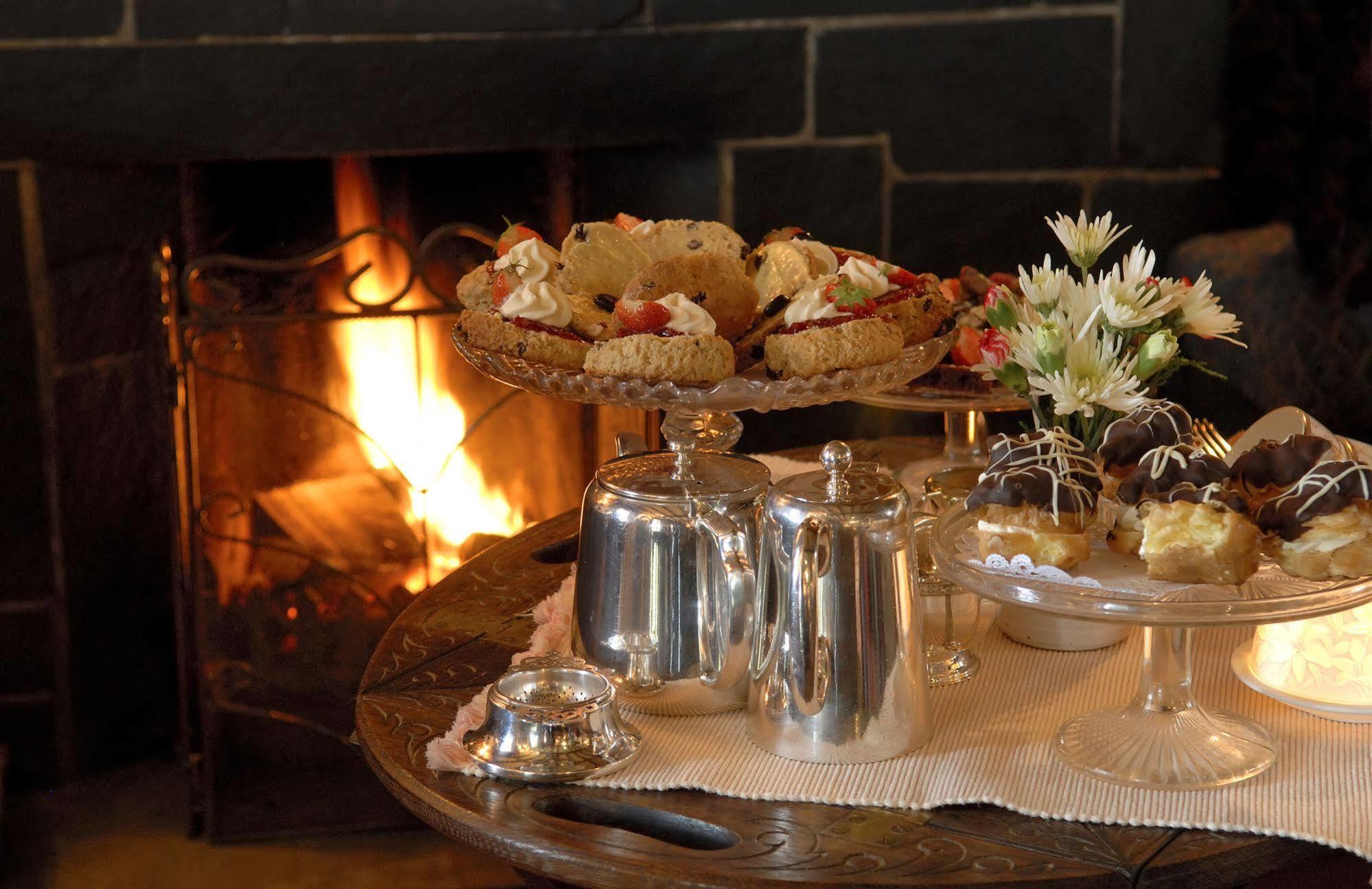 The Bay Horse Hotel And Restaurant Улверстон Экстерьер фото