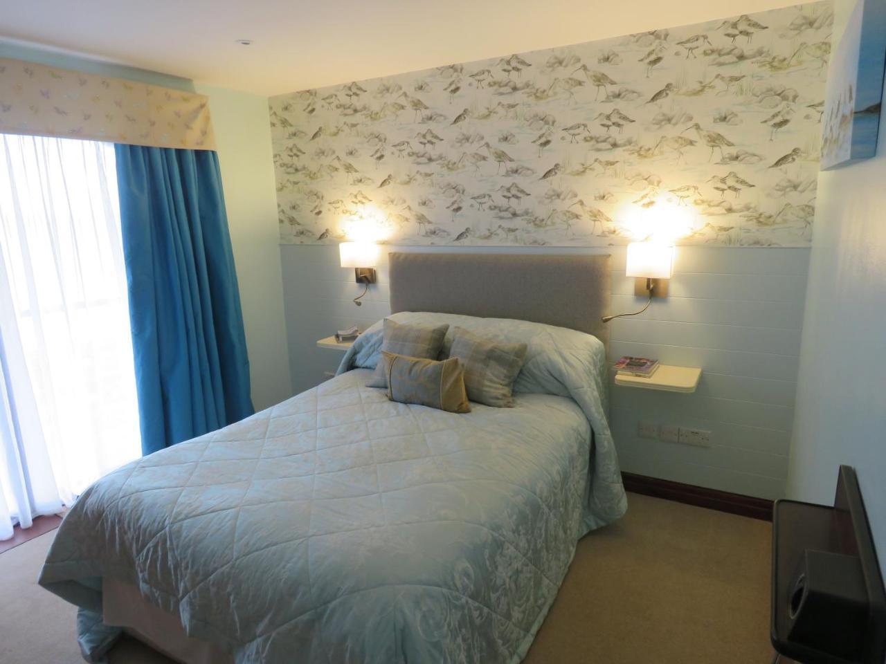 The Bay Horse Hotel And Restaurant Улверстон Экстерьер фото